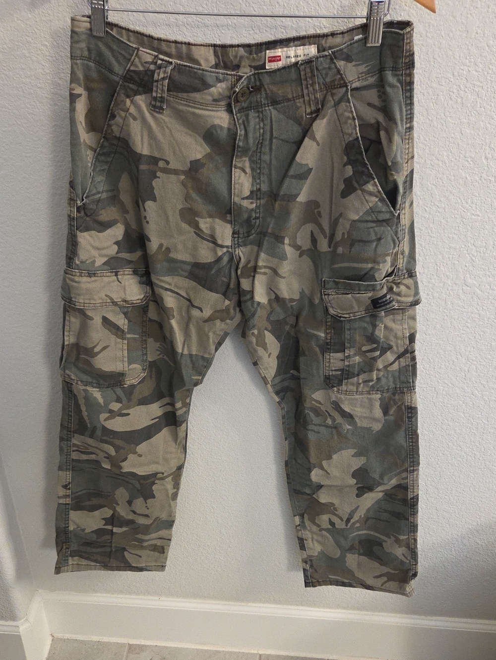 Wrangler Men's Camo Cargo Pants - Green/Tan